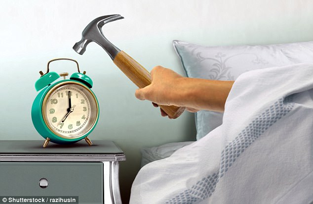 How to Wake Up Without Hitting the Snooze Button